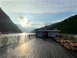 长江三峡高峡平湖5号游轮阳光甲板