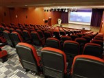 长江三峡黄金3号游轮大型双层影剧院