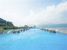 长江三峡新高湖游轮阳光甲板