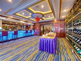 长江三峡黄金8号游轮酒吧多功能厅