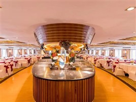 长江三峡长江印象号游轮巴楚风情餐厅