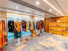 长江三峡华夏三号游轮商场